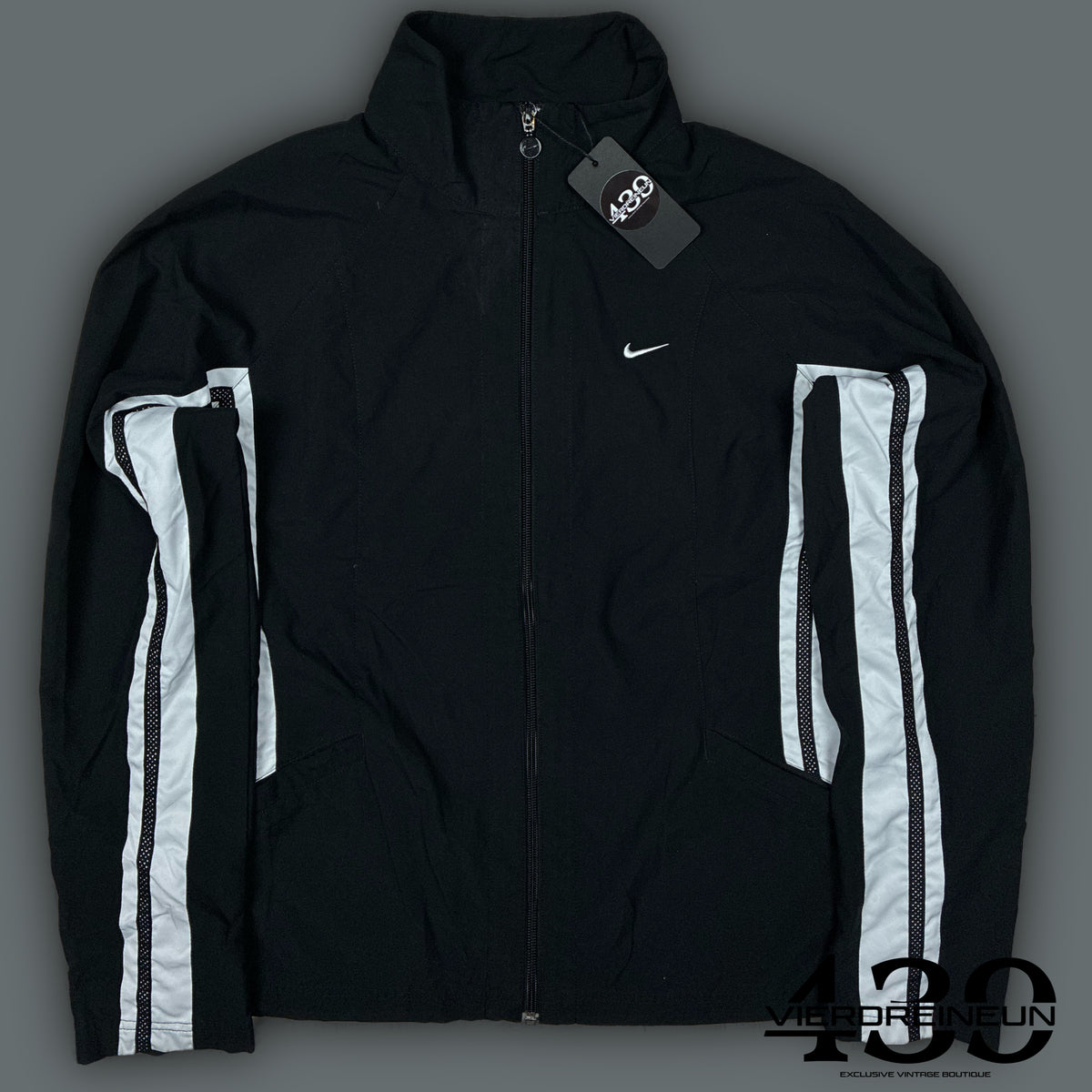 vintage Nike windbreaker {XS}