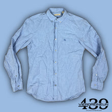 Carregar imagem no visualizador da galeria, vintage babyblue Burberry shirt {S}
