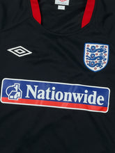 Carica l&#39;immagine nel visualizzatore di Gallery, vintage Umbro England trainingjersey {M}
