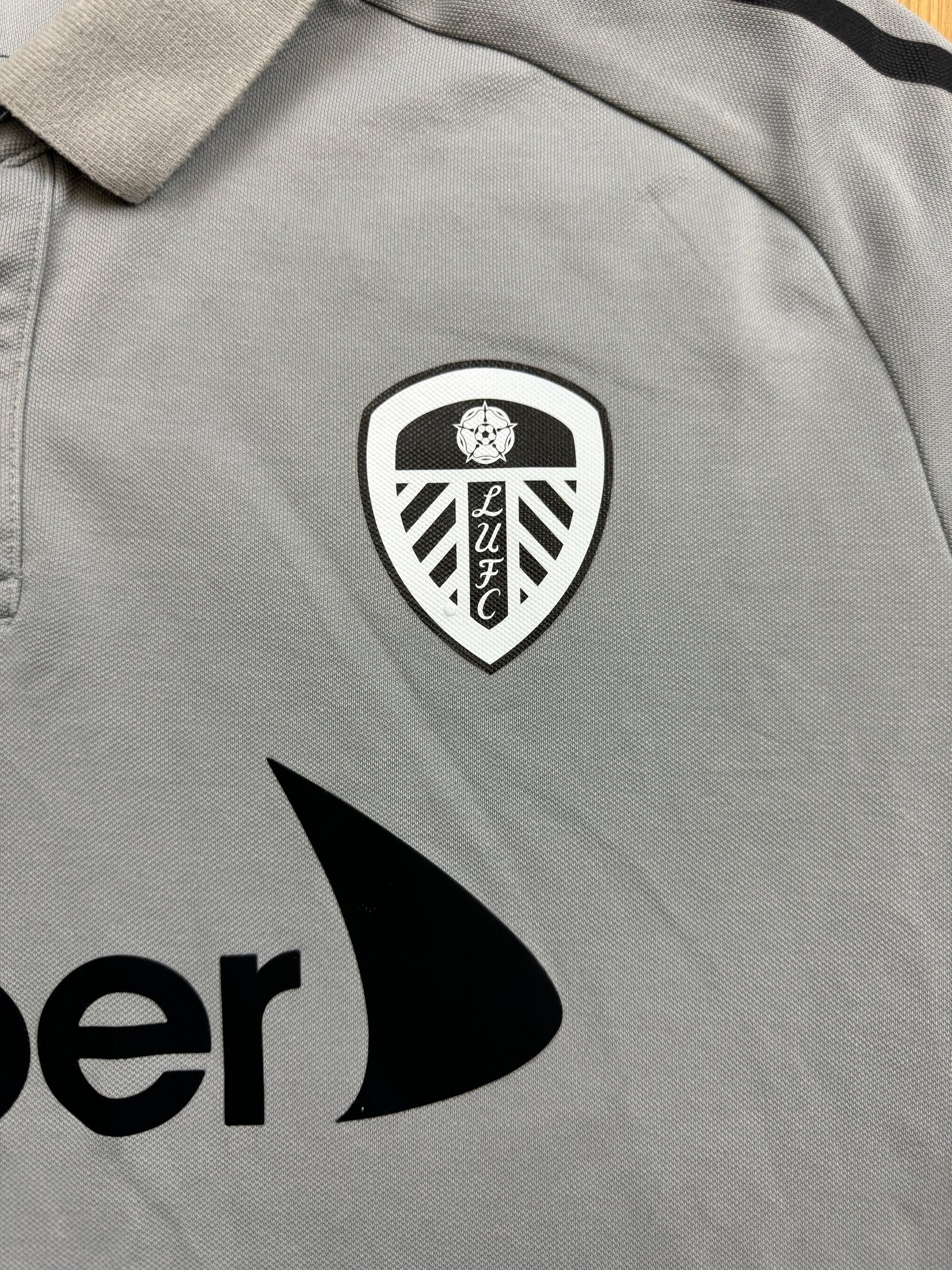 grey Adidas Leeds United away jersey {XL}
