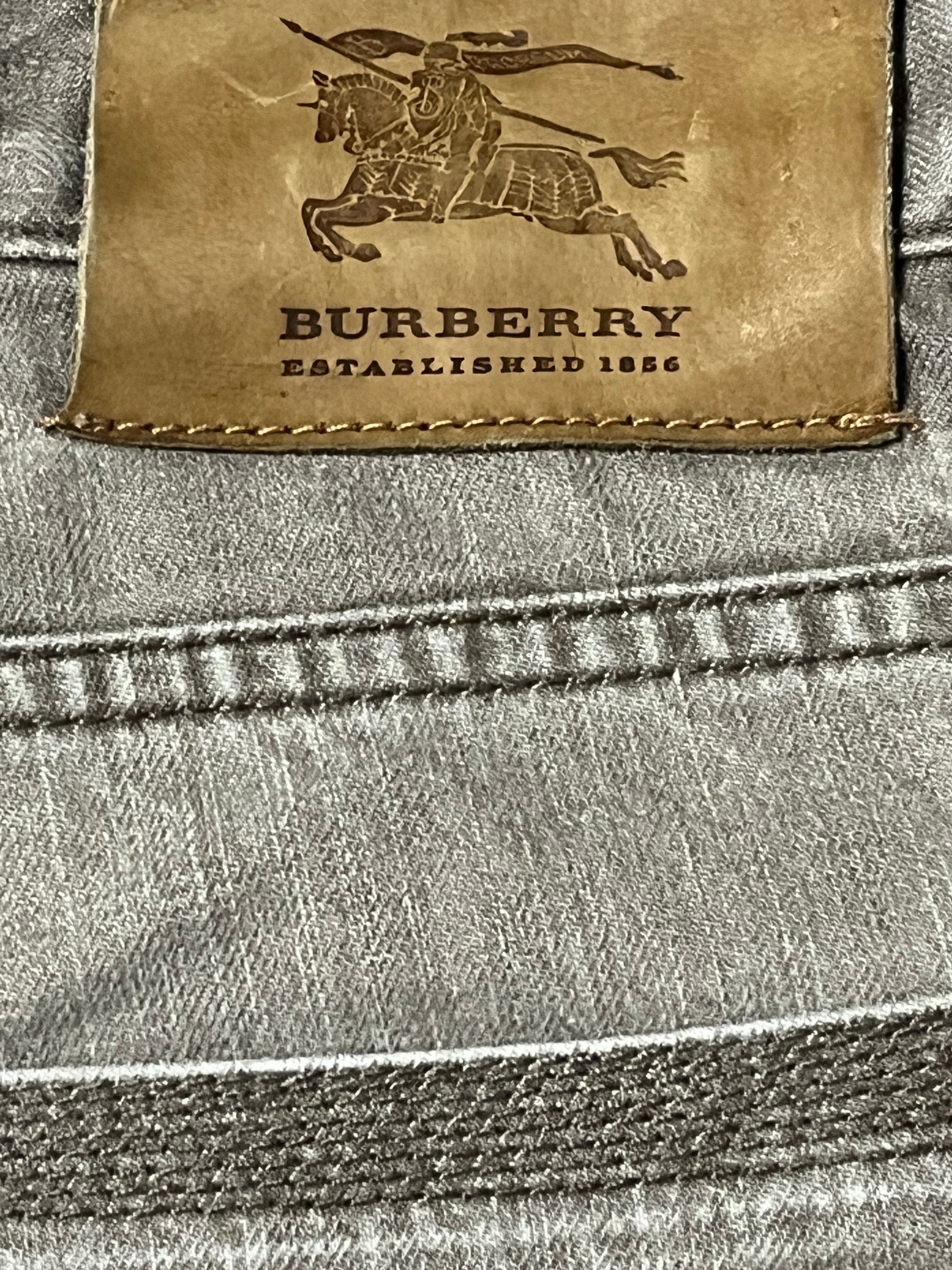 vintage Burberry jeans {M}