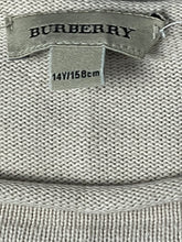 Cargar imagen en el visor de la galería, vintage Burberry sweater {XS}
