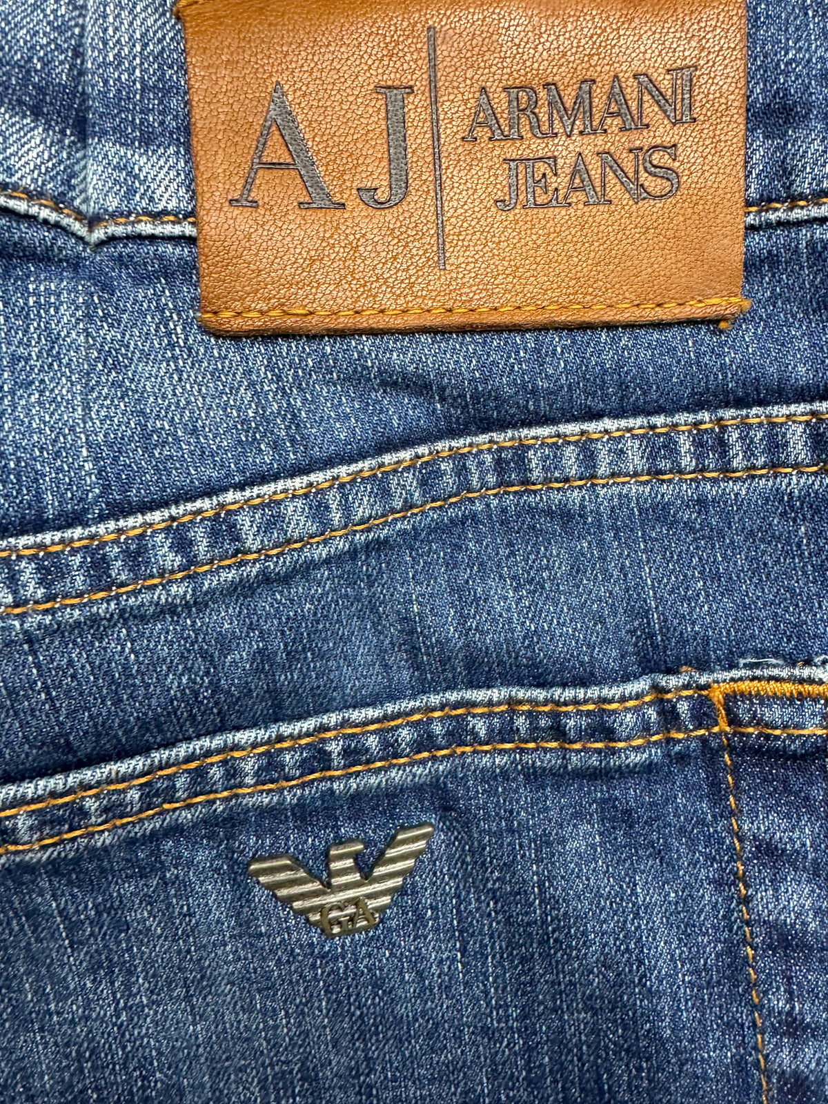 vintage Armani jeans {M}