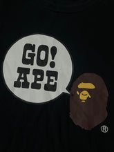 Carica l&#39;immagine nel visualizzatore di Gallery, vintage BAPE a bathing ape t-shirt {L}
