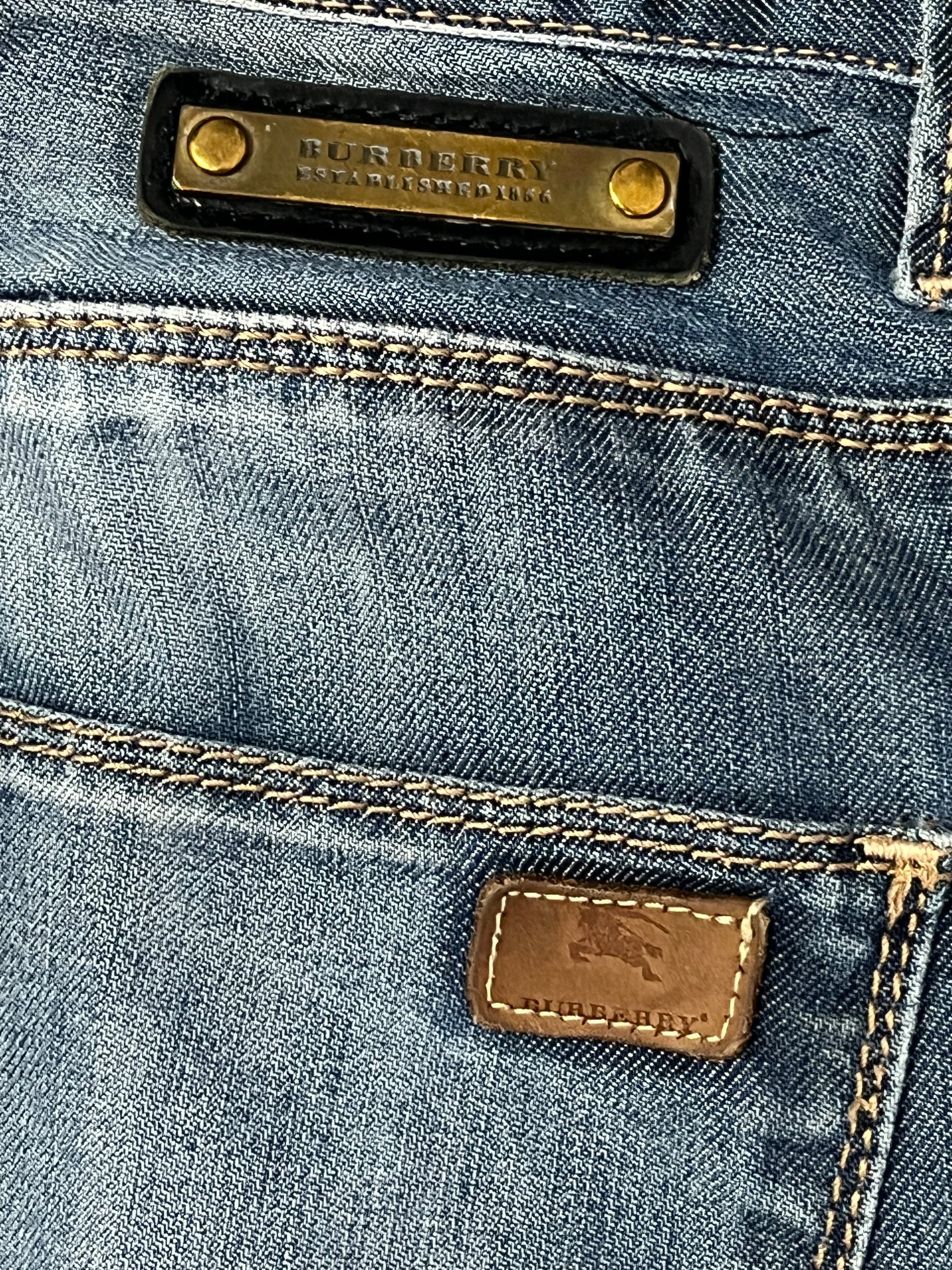 vintage Burberry jeans {M}