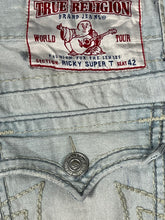 Cargar imagen en el visor de la galería, vintage True Religion jeans {XXL}
