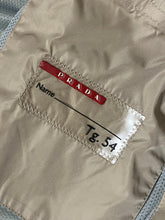 Cargar imagen en el visor de la galería, vintage Prada vest {L}
