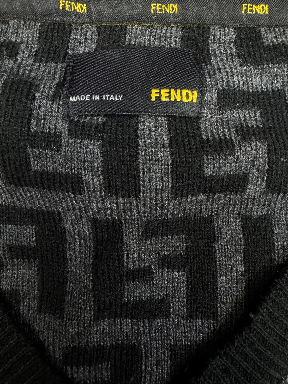 vintage Fendi knittedsweater {XL}