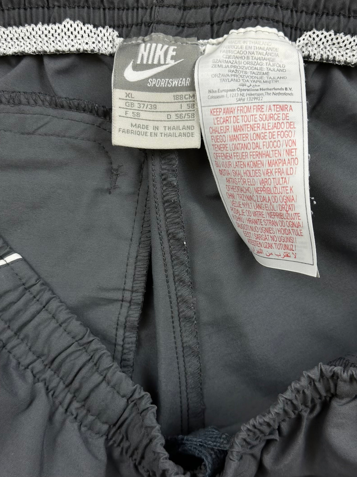 vintage Nike shorts {XL}