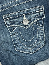 Lade das Bild in den Galerie-Viewer, vintage True Religion shorts {XS}
