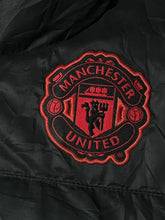 Cargar imagen en el visor de la galería, vintage Nike Manchester United pufferjacket {L}
