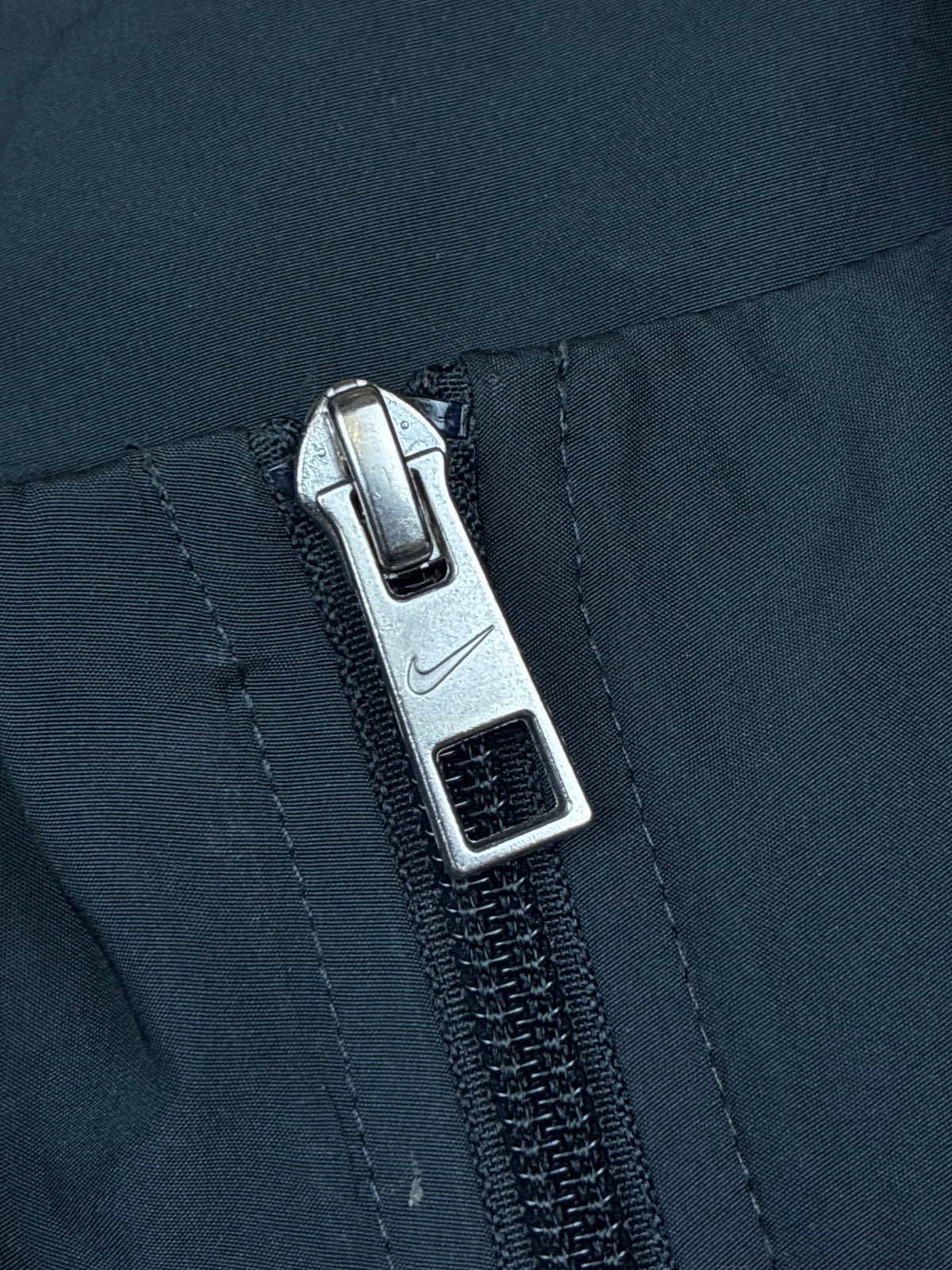 vintage Nike windbreaker {M}