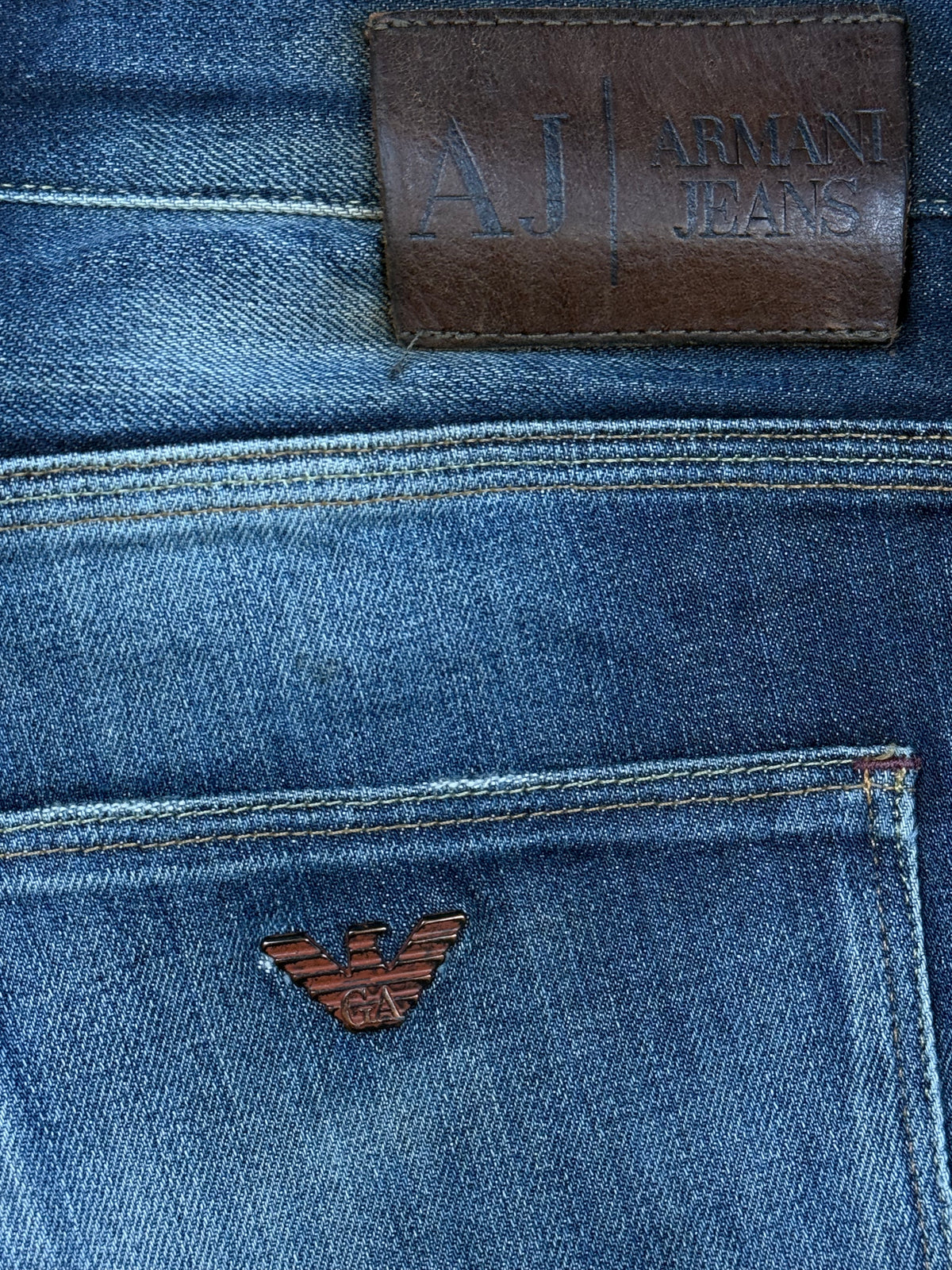 vintage Armani jeans {M}