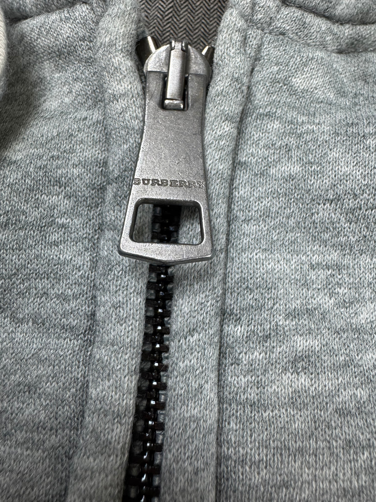 vintage Burberry sweatjacket {XL}