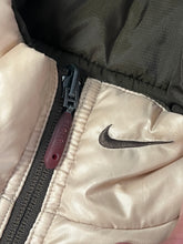 Carregar imagem no visualizador da galeria, vintage reversible Nike vest {S}
