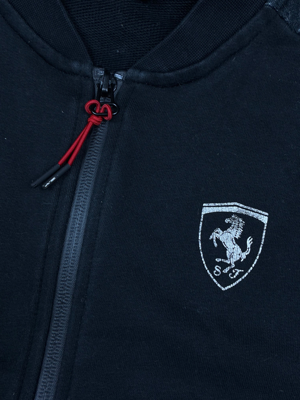 vintage Puma Ferrari sweatjacket {M}