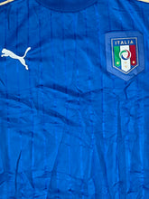 Carica l&#39;immagine nel visualizzatore di Gallery, vintage Puma Italia 2015-2016 home jersey {S-M}
