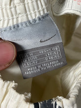 Lade das Bild in den Galerie-Viewer, vintage Nike TN TUNED trackpants {M}
