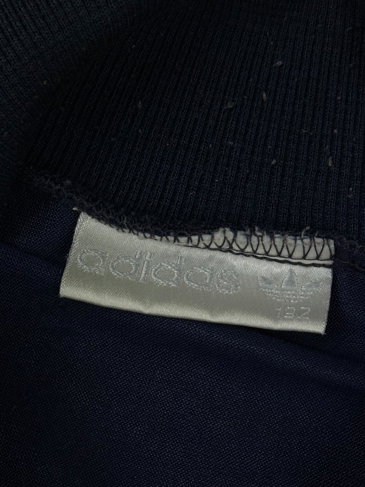 vintage navyblue Adidas trackjacket {XL}