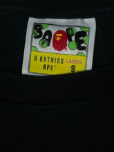 Lade das Bild in den Galerie-Viewer, vintage BAPE a bathing ape t-shirt {S}
