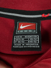 Lade das Bild in den Galerie-Viewer, vintage Nike jersey {M}
