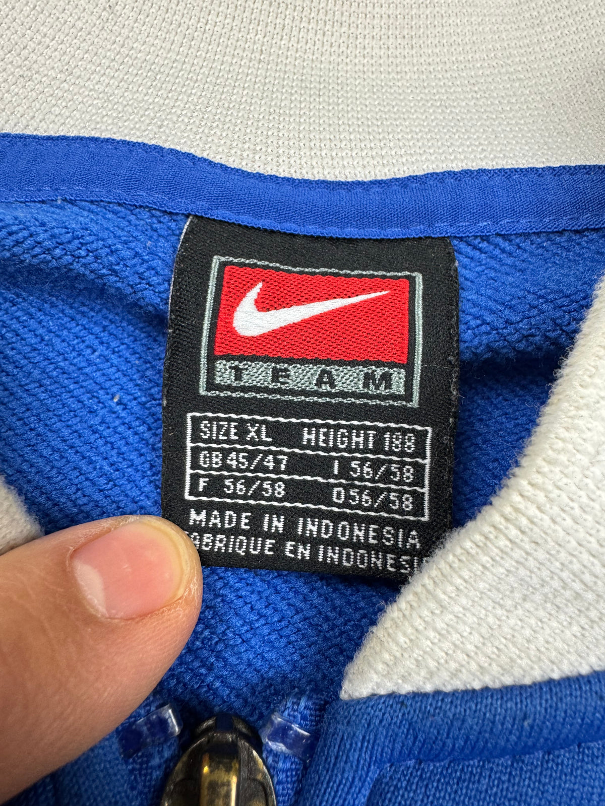 vintage Nike Brasil trackjacket {XL}