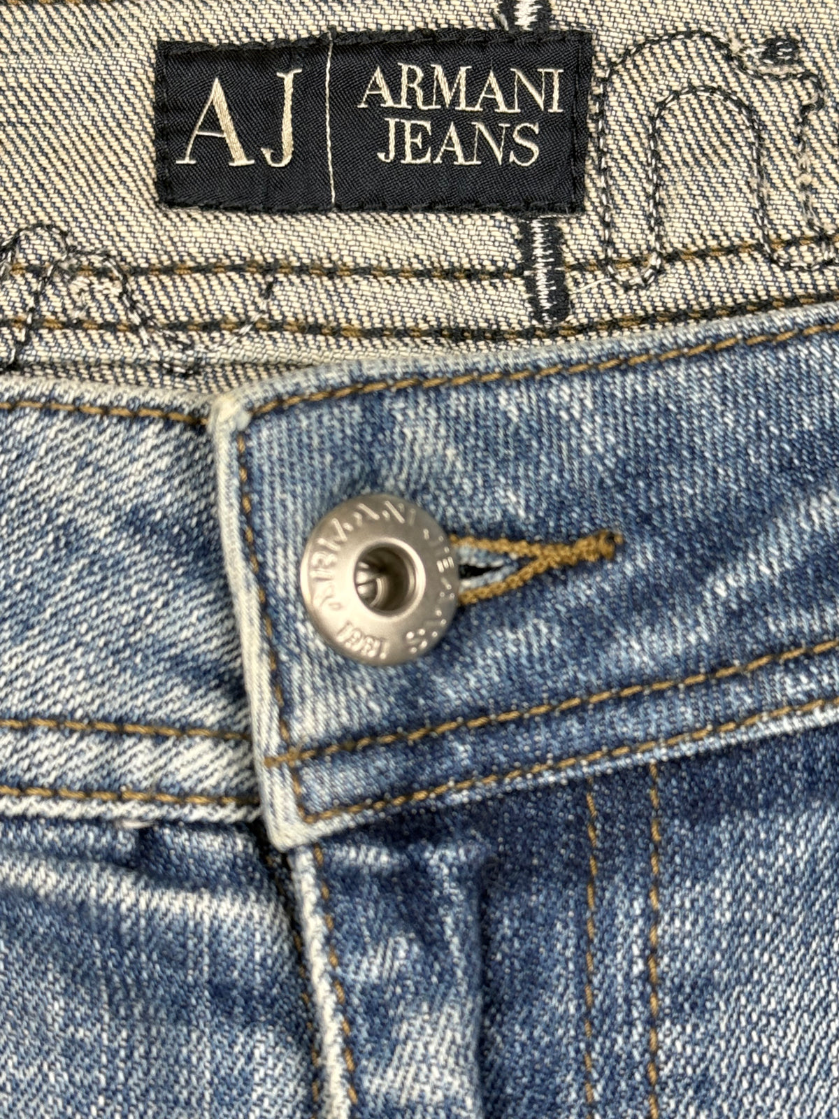 vintage Armani jeans {S}