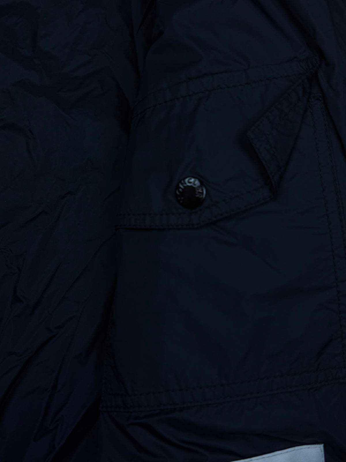 vintage Moncler windbreaker {L}