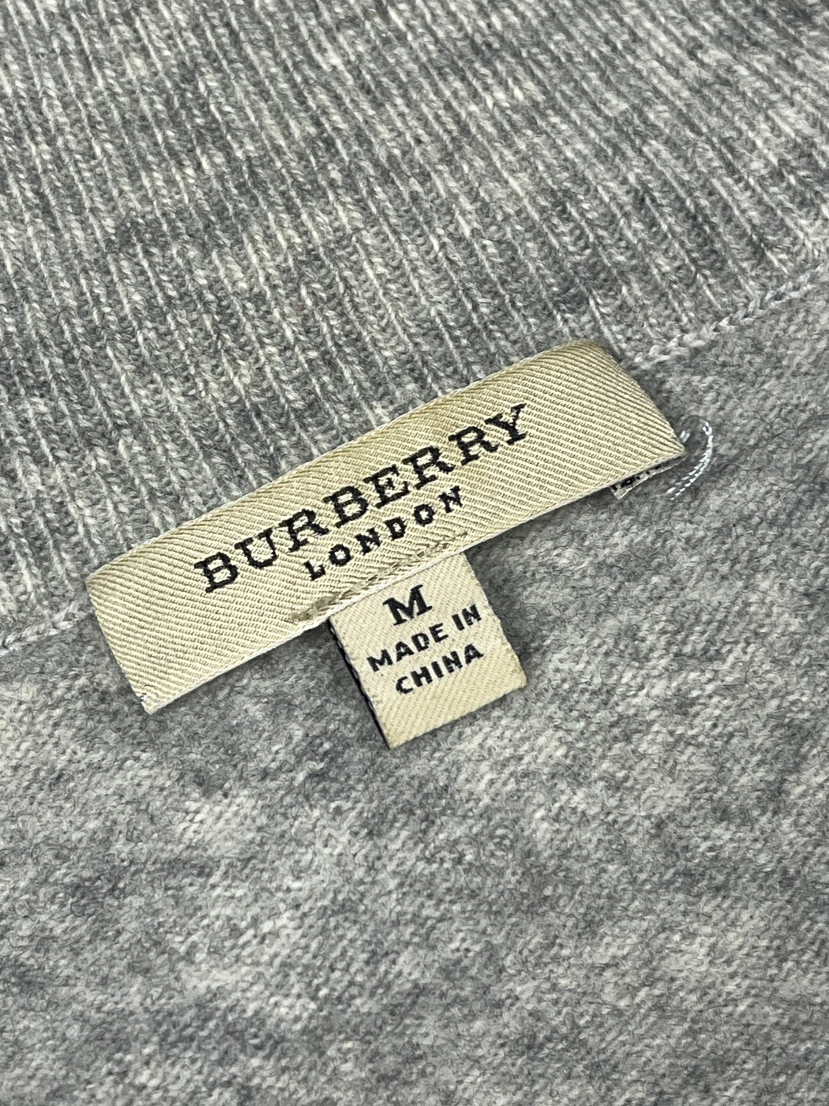 vintage Burberry halfzip {S}