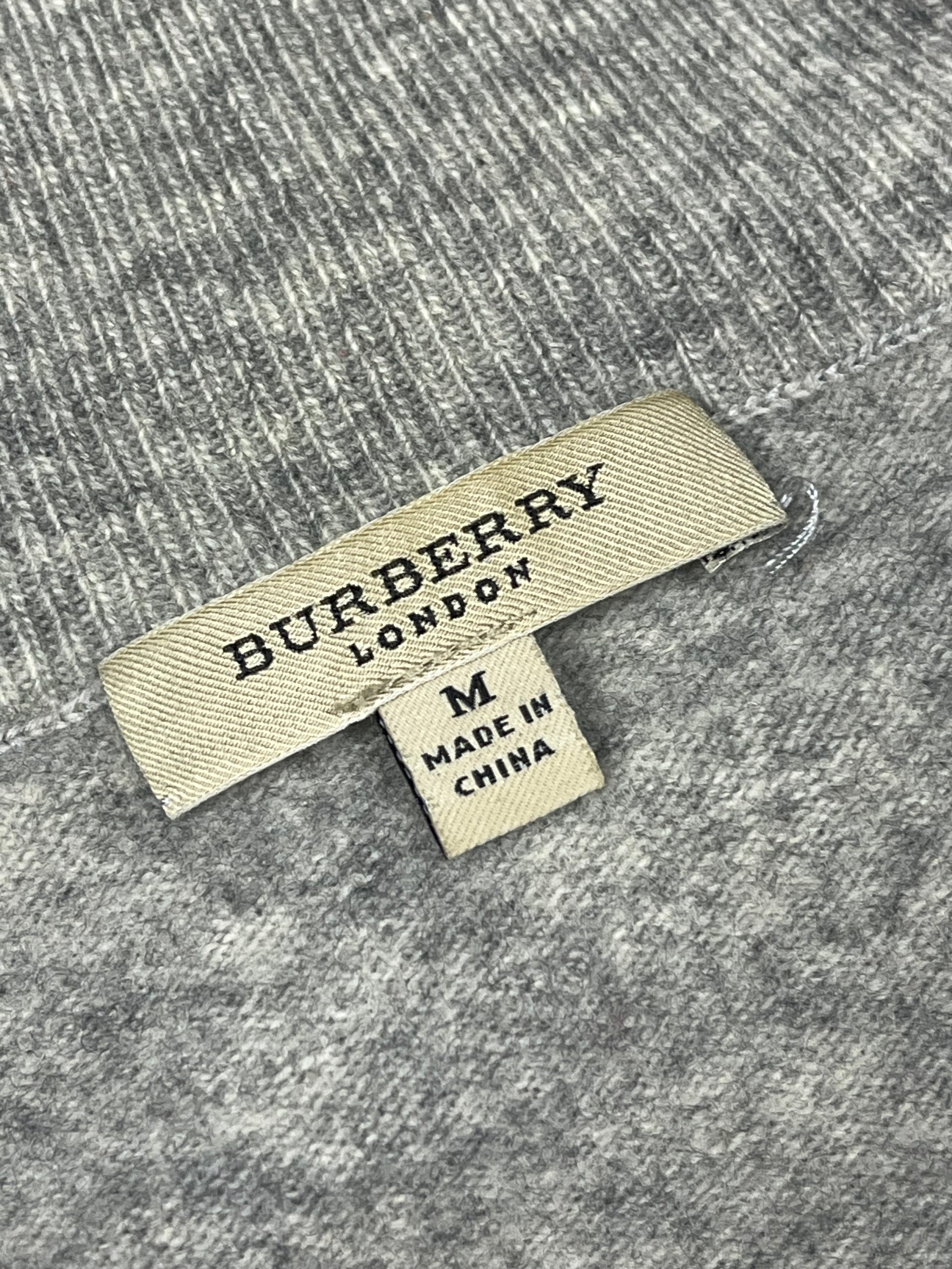 vintage Burberry halfzip {S}