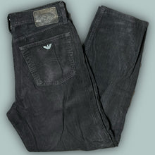 Carica l&#39;immagine nel visualizzatore di Gallery, vintage Emporio Armani jeans {S}
