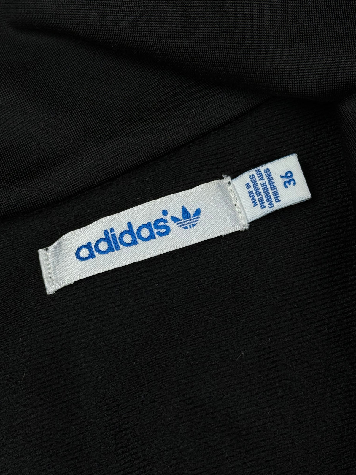 vintage Adidas trackjacket {XS}