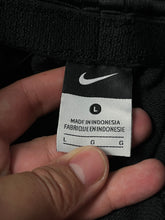 Cargar imagen en el visor de la galería, vintage Nike joggingpants {L-XL}
