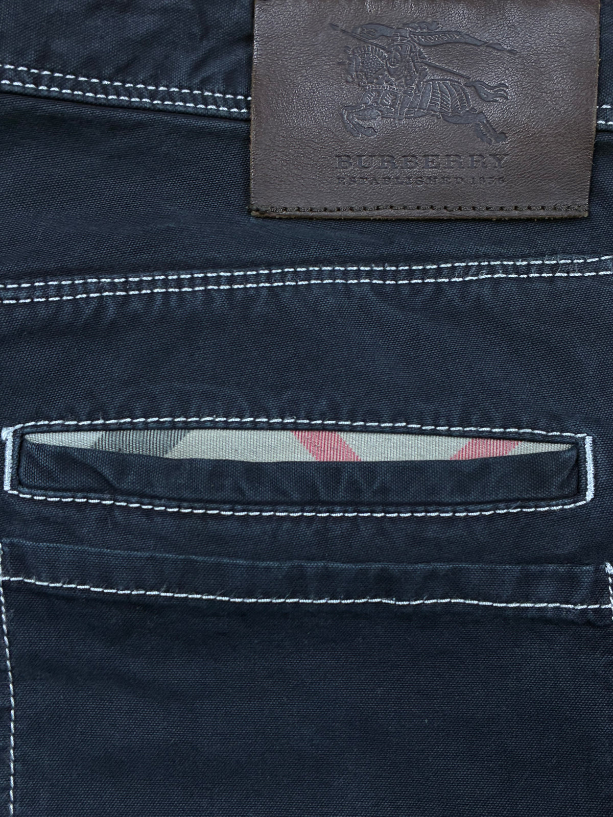 vintage Burberry jeans {XL}