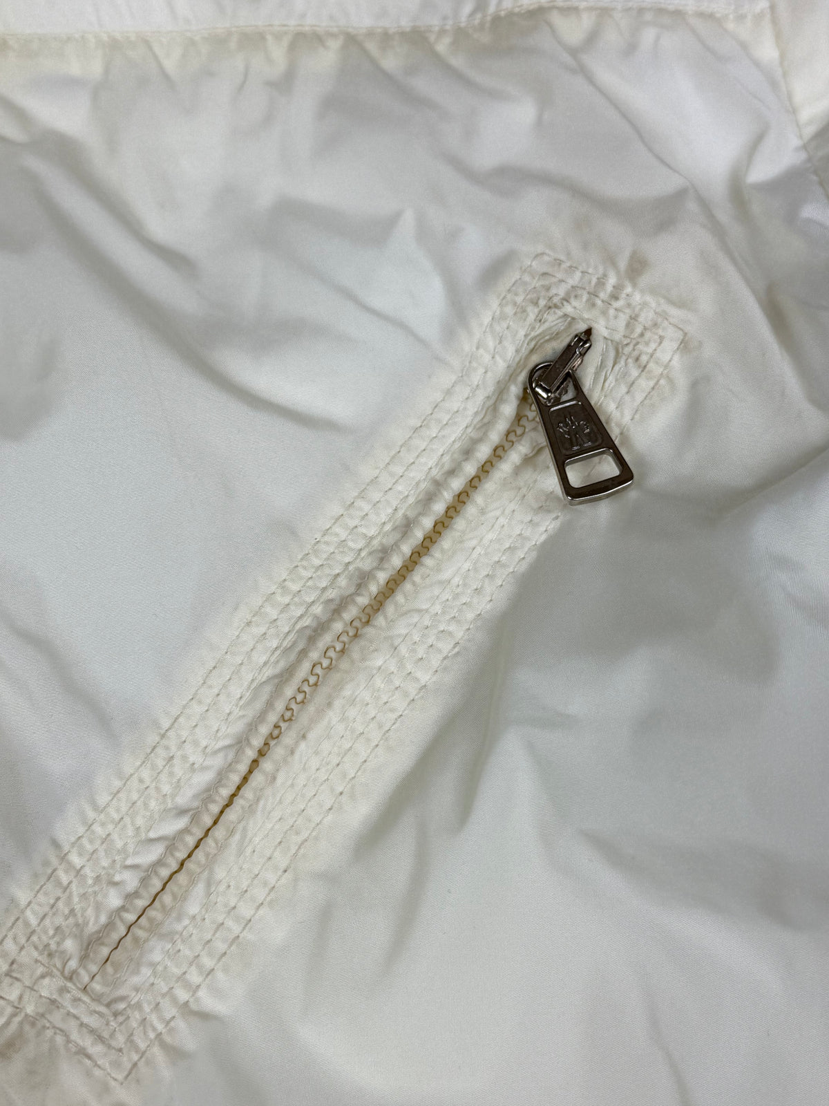 vintage Moncler windbreaker {M}
