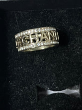 Carregar imagem no visualizador da galeria, vintage Coco Chanel ring {S}
