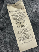 Cargar imagen en el visor de la galería, vintage Burberry longsleeve {L}
