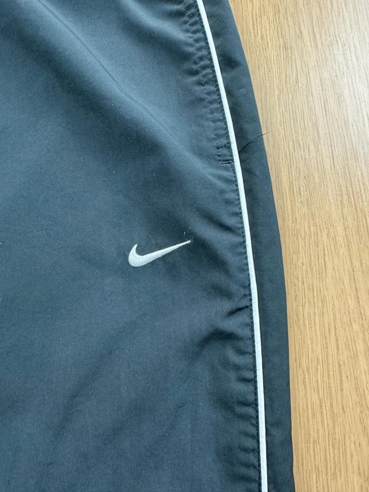vintage Nike trackpants {M}