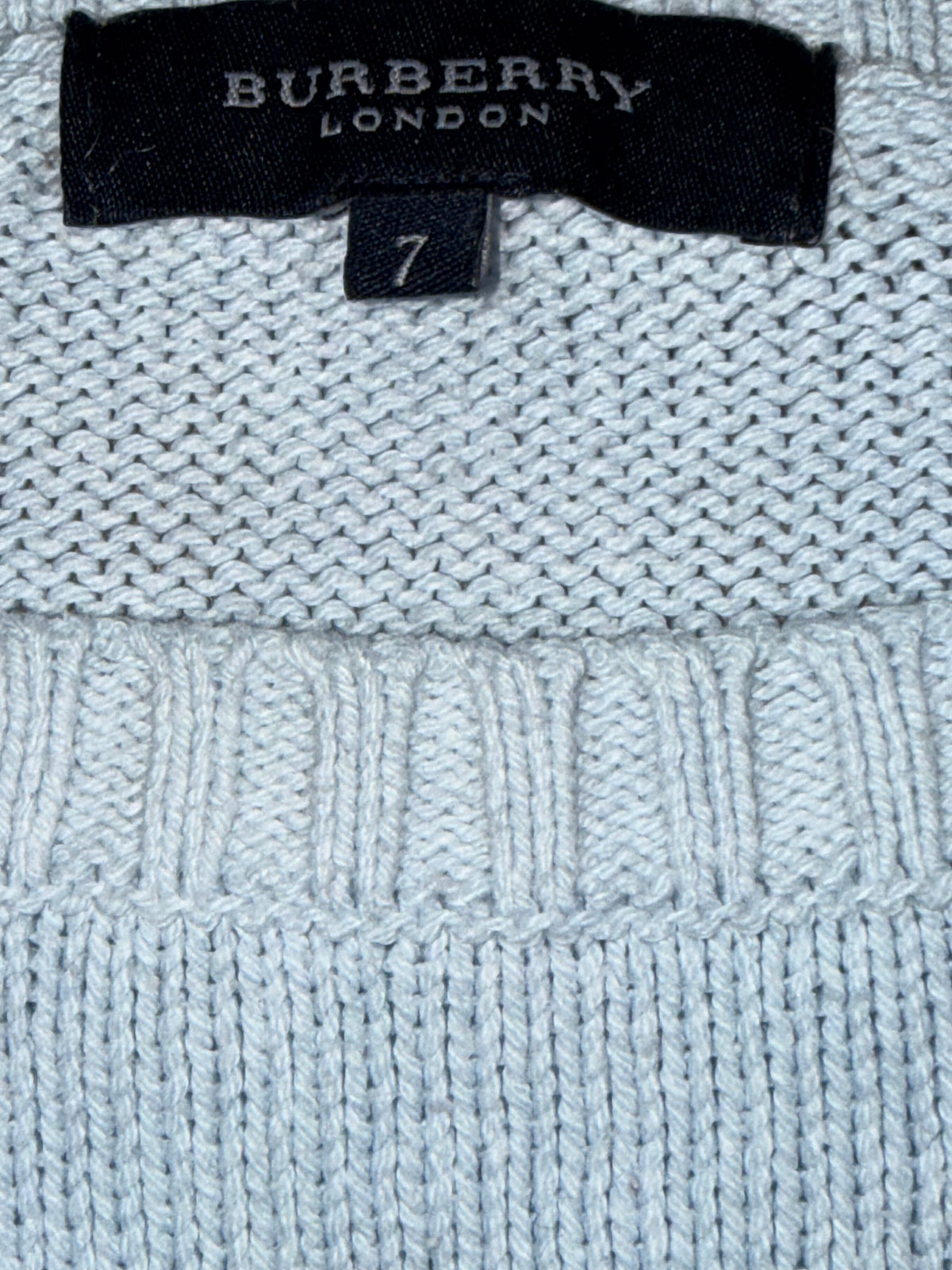 vintage babyblue Burberry knittedsweater {XL}