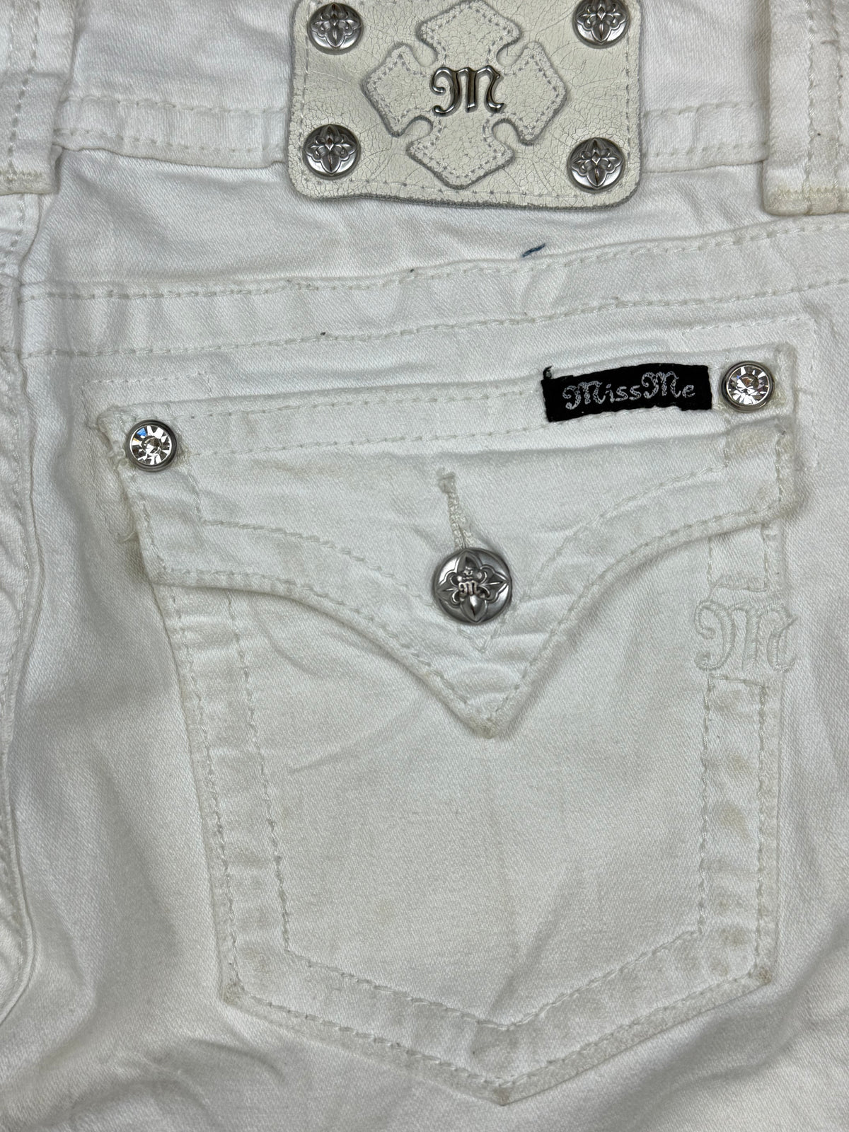 vintage Miss Me jeans {M}