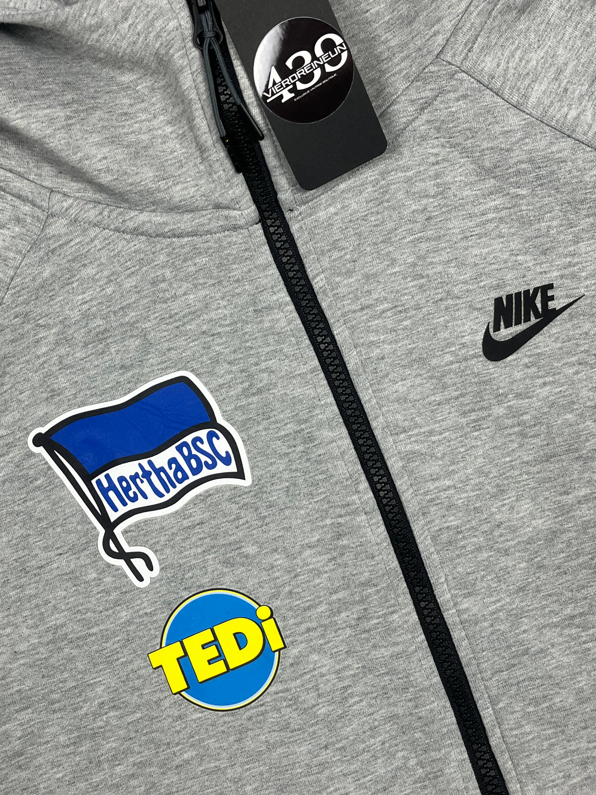 grey Nike Herta tech fleecejacket {M}
