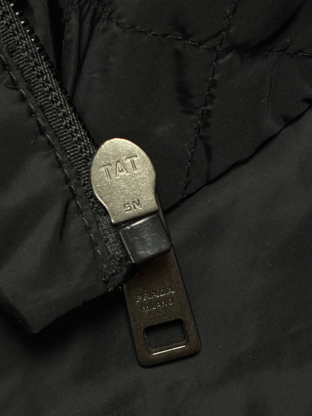 vintage Prada pufferjacket {M}