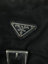 Lade das Bild in den Galerie-Viewer, vintage Prada slingbag + cards
