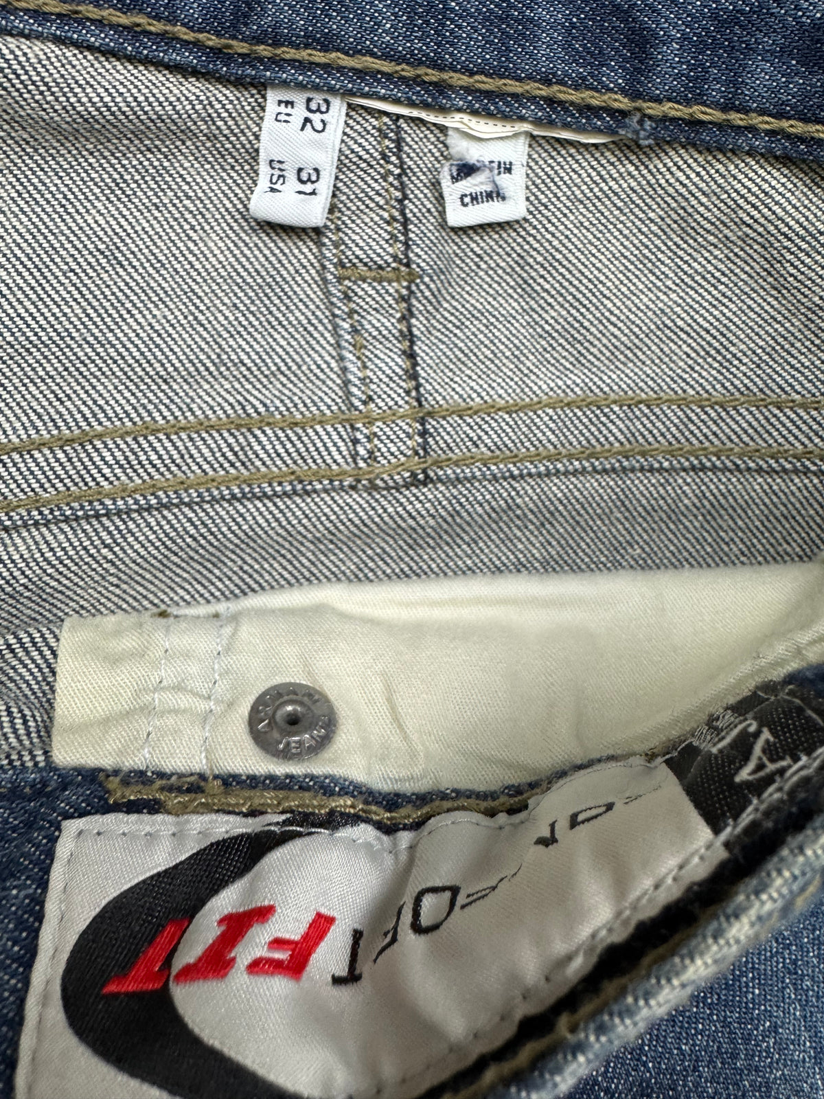 vintage Armani jeans {S}