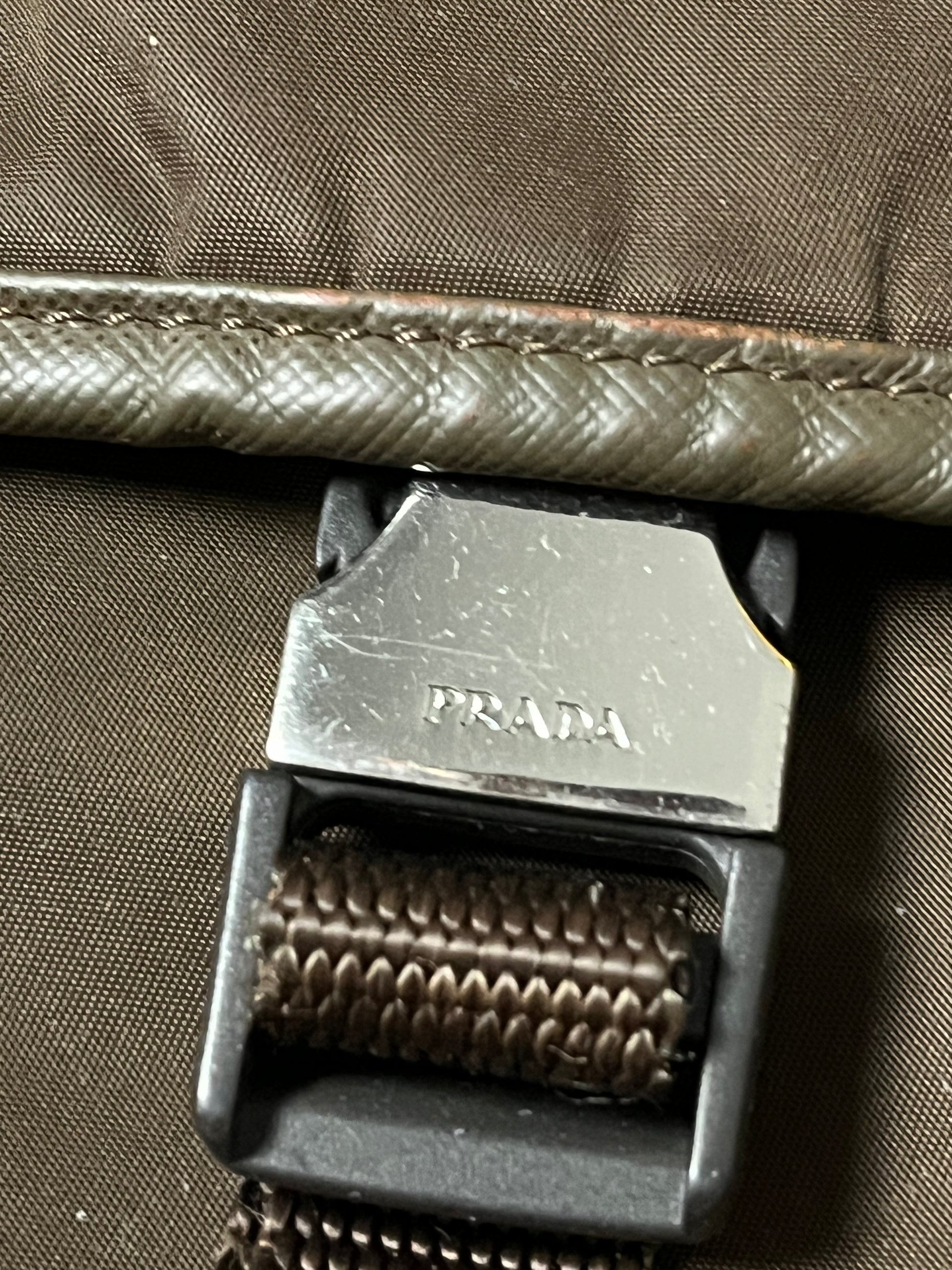 vintage Prada messengerbag