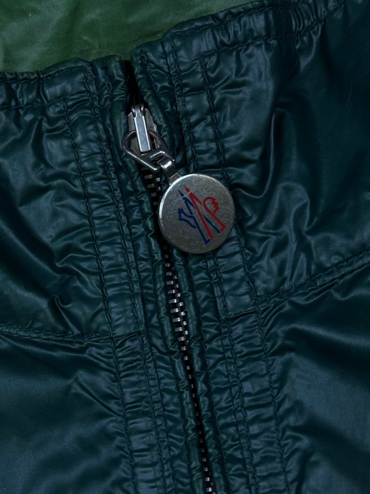 vintage Moncler windbreaker {M}