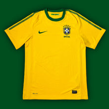 Φόρτωση εικόνας στο εργαλείο προβολής Συλλογής, vintage Nike BRASIL 2010 home jersey {S}
