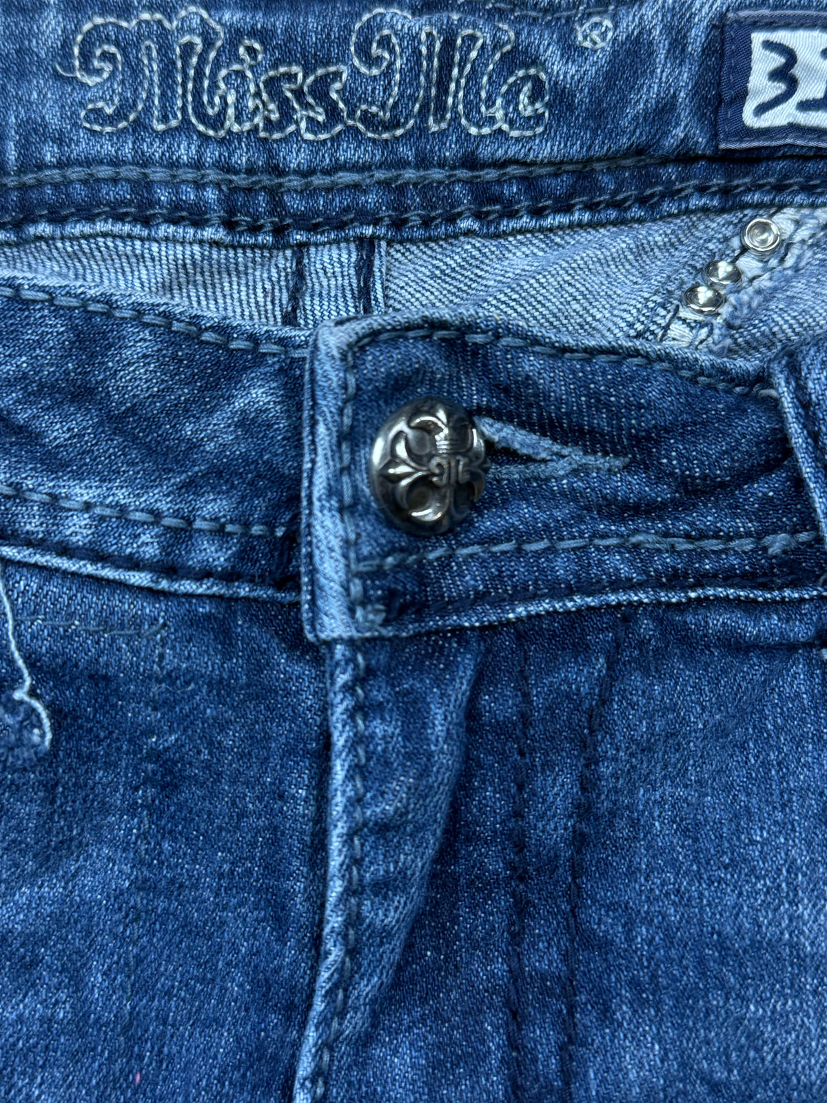 vintage Miss Me jeans {M}