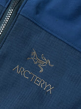 Load image into Gallery viewer, vintage Arcteryx softshelljacket {M}
