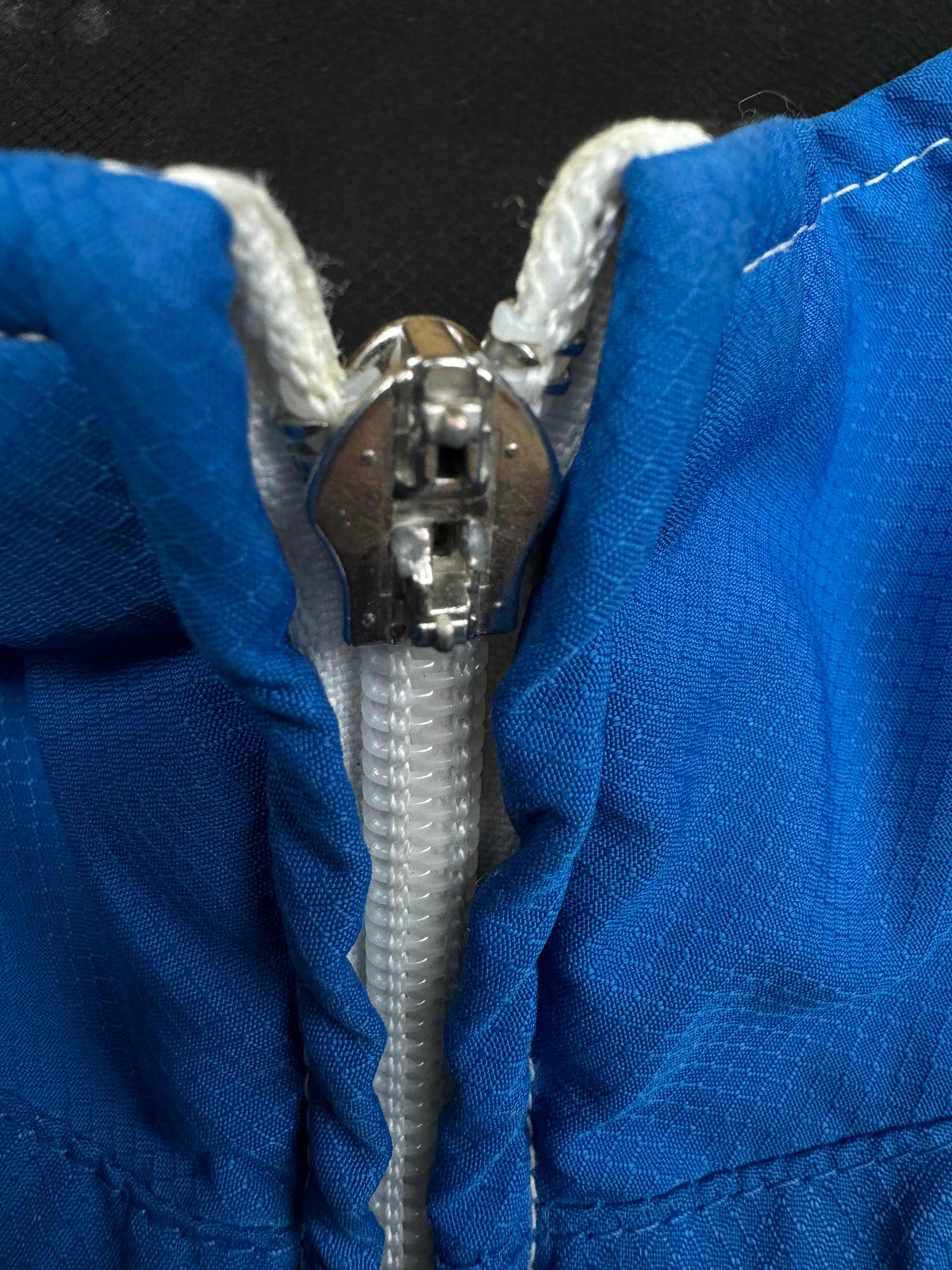 vintage Lacoste windbreaker {M}